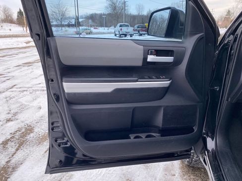 Used 2016 Toyota Tundra Limited image 10