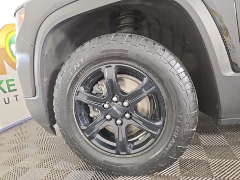 Certified 2021 GMC Acadia AT4 w/ GMC Pro Grade Package image 38