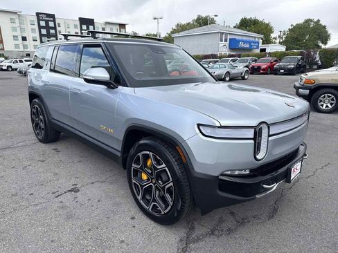Used 2022 Rivian R1S Launch Edition AWD/4WD image 4