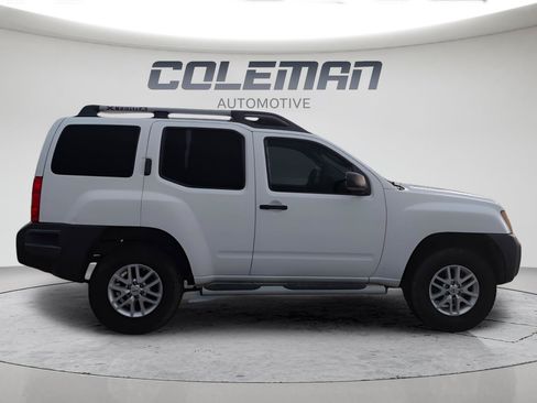Used 2012 Nissan Xterra X AWD/4WD image 6