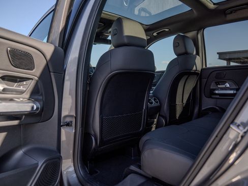 Certified 2026 Mercedes-Benz GLB 250 4MATIC image 18