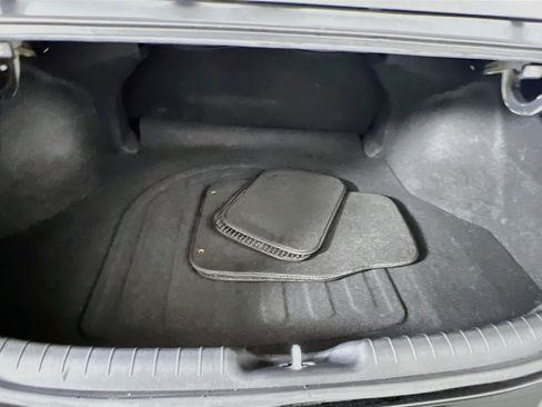 Used 2023 Hyundai Elantra SEL w/ Cargo Package FWD image 23