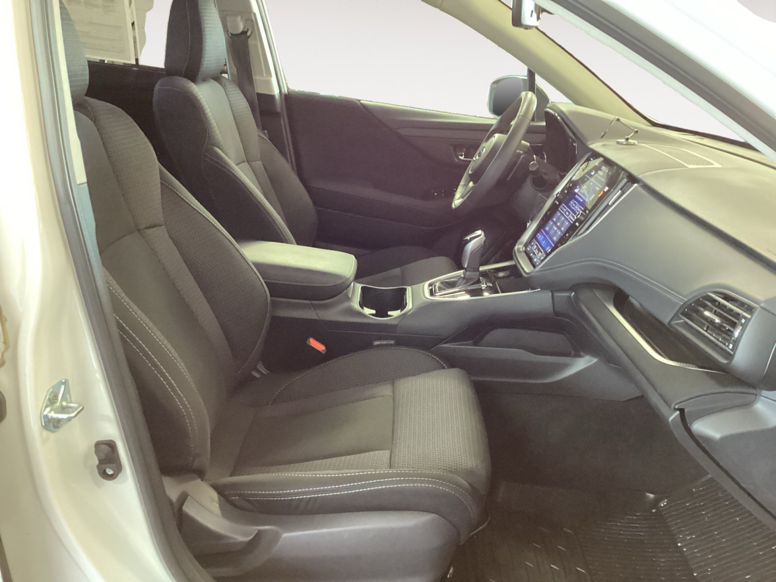 Certified 2025 Subaru Outback Premium w/ Popular Package #1A AWD/4WD image 15