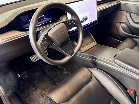 Used 2023 Tesla Model S Plaid image 9