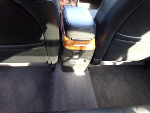 Used 2003 INFINITI I35 w/ Sunroof & Sunshade Pkg image 16