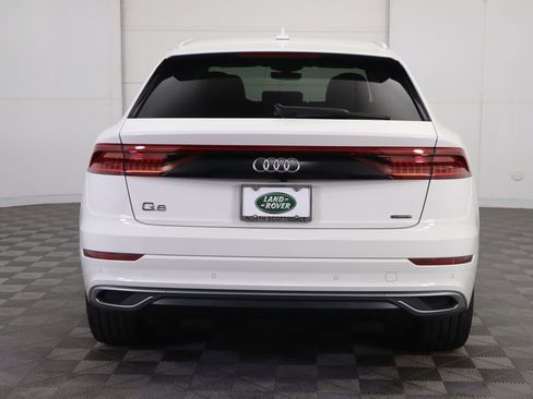 Used 2022 Audi Q8 Premium Plus image 6