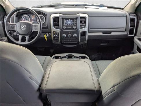 Used 2017 RAM 1500 Classic SLT AWD/4WD image 15