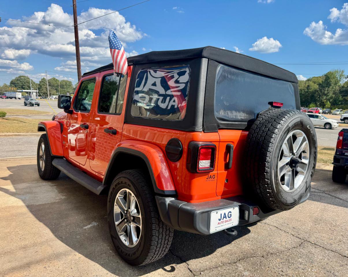 Used 2018 Jeep Wrangler Unlimited Sahara AWD/4WD image 7