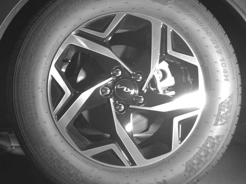 Used 2025 Kia Sportage LX FWD image 17
