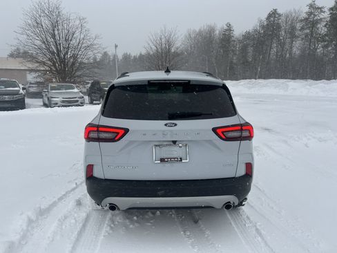 Used 2025 Ford Escape Platinum image 4
