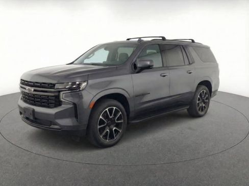 Used 2022 Chevrolet Suburban RST w/ Luxury Package image 15