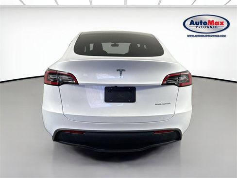 Used 2023 Tesla Model Y Long Range image 8