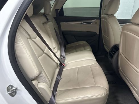 Used 2017 Cadillac XT5 Luxury w/ Driver Awareness Package image 21