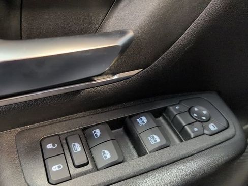 New 2026 RAM 1500 4x4 Crew Cab image 13