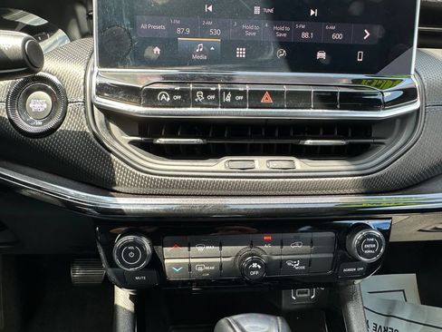 Used 2025 Jeep Compass Latitude w/ Altitude Special Edition AWD/4WD image 26