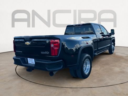 Used 2024 Chevrolet Silverado 3500 High Country w/ High Country Premium Package AWD/4WD image 10