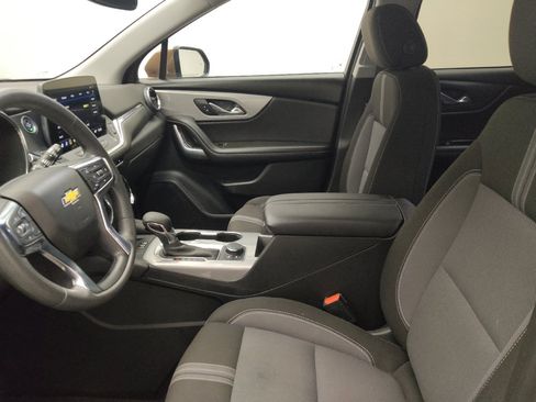 Used 2024 Chevrolet Blazer LT w/ Convenience Package FWD image 17
