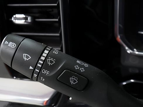 Used 2024 Chevrolet Silverado 2500 High Country w/ High Country Premium Package image 17