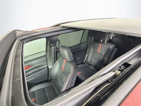 Used 2024 Chevrolet Traverse RS image 15