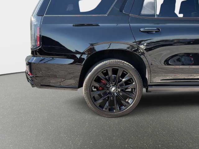 Used 2026 Cadillac Escalade V w/ LPO, ONYX Package AWD/4WD image 21