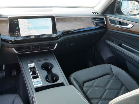 New 2026 Volkswagen Atlas SE image 9