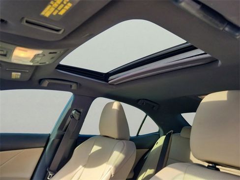 Used 2020 Lexus IS 350 F Sport w/ F Sport Package image 18