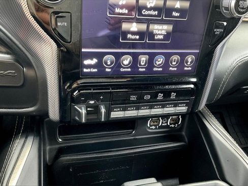 Used 2021 RAM 2500 Limited image 32