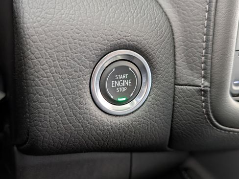 Used 2023 GMC Yukon XL Denali image 35