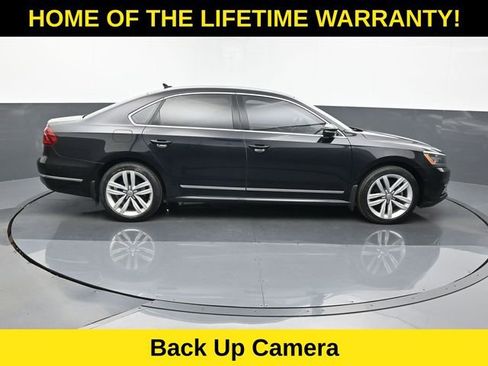 Used 2017 Volkswagen Passat 1.8T SEL Premium image 7
