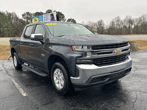 Used 2019 Chevrolet Silverado 1500 LT w/ Texas Edition image 2