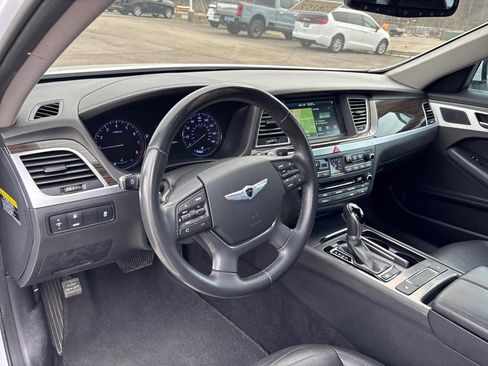 Used 2016 Hyundai Genesis 3.8 image 12