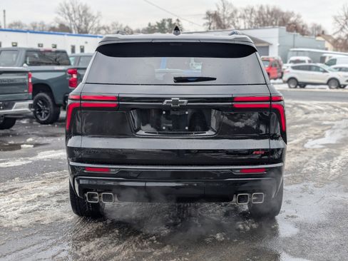 Used 2025 Chevrolet Traverse RS image 10
