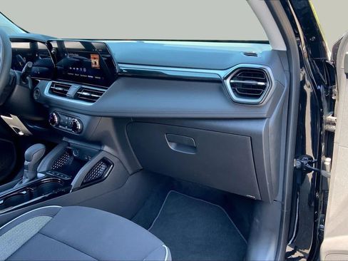 Used 2026 Chevrolet TrailBlazer LS w/ LS Convenience Package FWD image 19