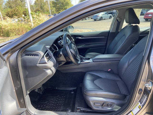 Used 2018 Toyota Camry SE FWD image 34