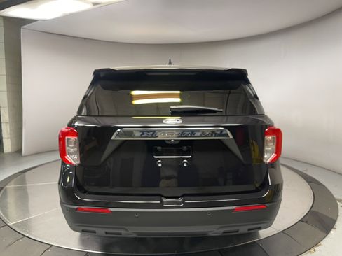 Used 2024 Ford Explorer 2WD image 4