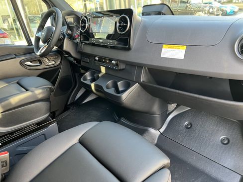 New 2026 Mercedes-Benz Sprinter 2500 image 23