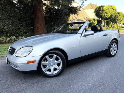 Used 2000 Mercedes-Benz SLK 230 image 4