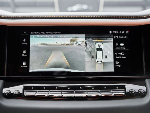 Used 2025 Rolls-Royce Cullinan AWD/4WD image 91