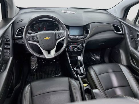 Used 2020 Chevrolet Trax Premier AWD/4WD image 23