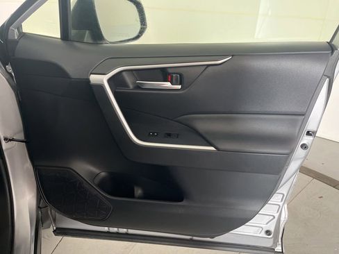 Used 2019 Toyota RAV4 XLE w/ Convenience Package AWD/4WD image 30