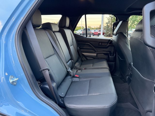 Certified 2026 Toyota 4Runner TRD Off-Road Premium AWD/4WD image 17