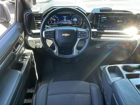 Used 2023 Chevrolet Silverado 1500 LT RWD image 14