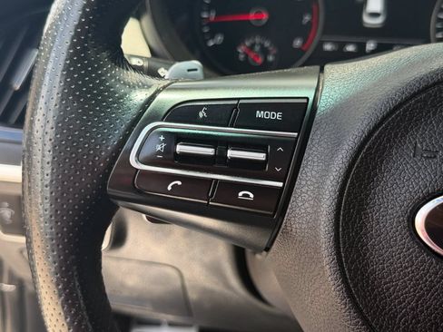 Used 2019 Kia Stinger GT1 AWD/4WD image 16
