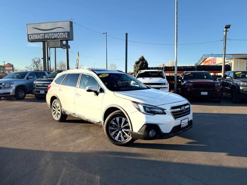 Used 2018 Subaru Outback 3.6R Touring AWD/4WD image 2