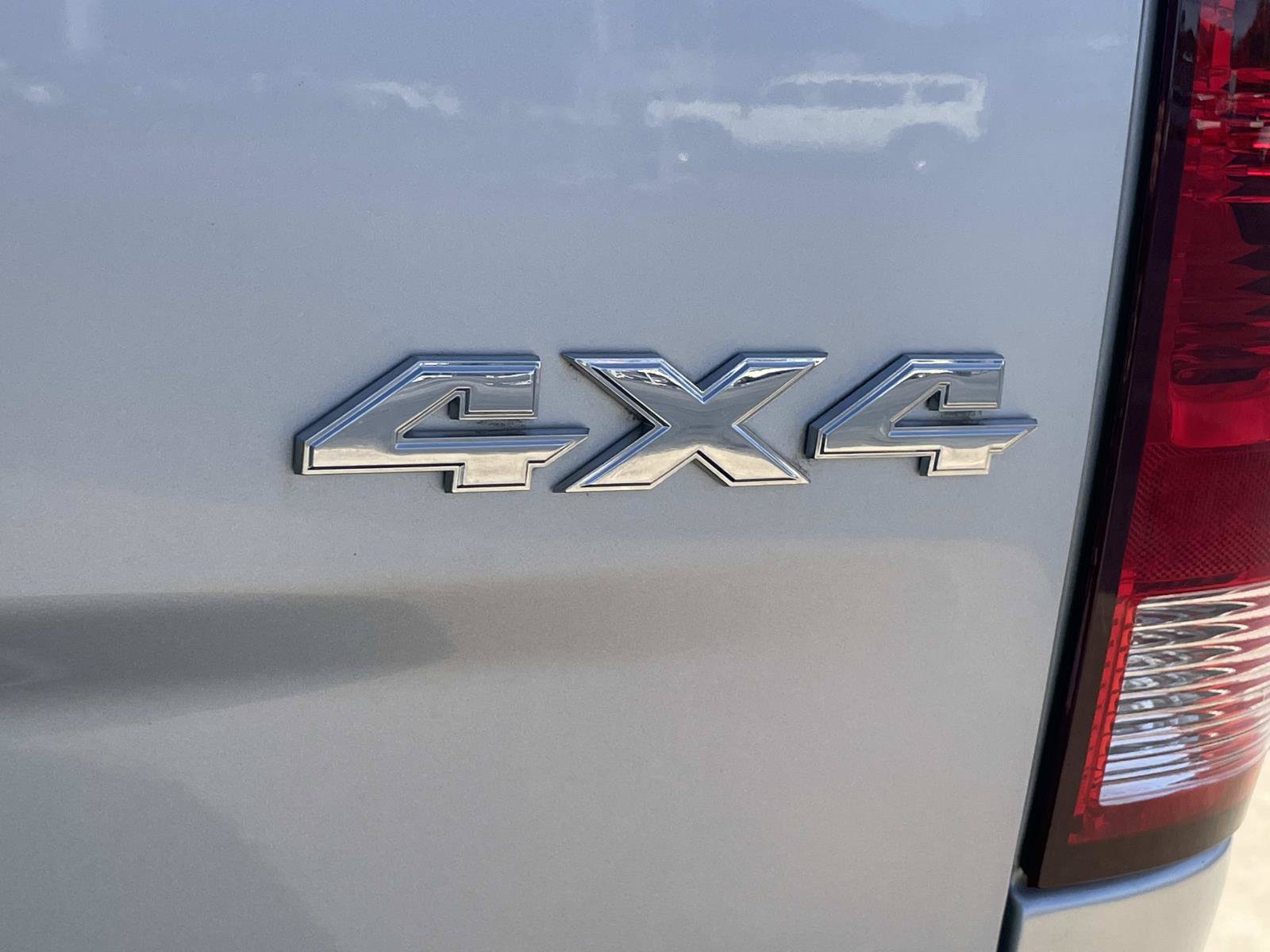 Used 2019 RAM 1500 Tradesman w/ Tradesman SXT Package AWD/4WD image 6
