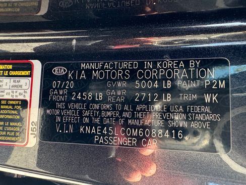 Used 2021 Kia Stinger GT1 RWD image 18