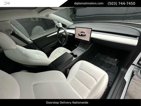 Used 2023 Tesla Model Y Long Range image 18