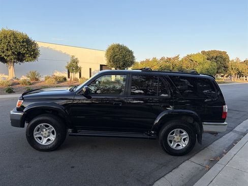 Used 2002 Toyota 4Runner SR5 w/ Leather Trim Pkg AWD/4WD image 10