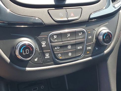 Used 2024 Chevrolet Equinox RS w/ RS Leather Package AWD/4WD image 15