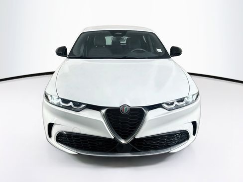 Used 2024 Alfa Romeo Tonale Ti AWD/4WD image 2